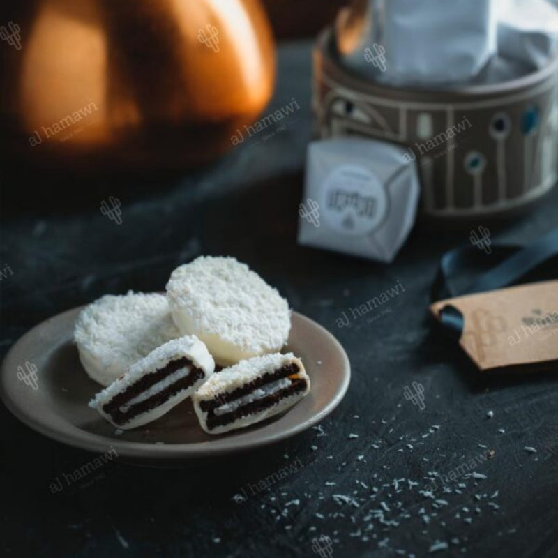 White Chocolate Coated Oreo